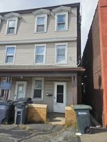 424 S Poplar St #1 - Photo 1 of 1