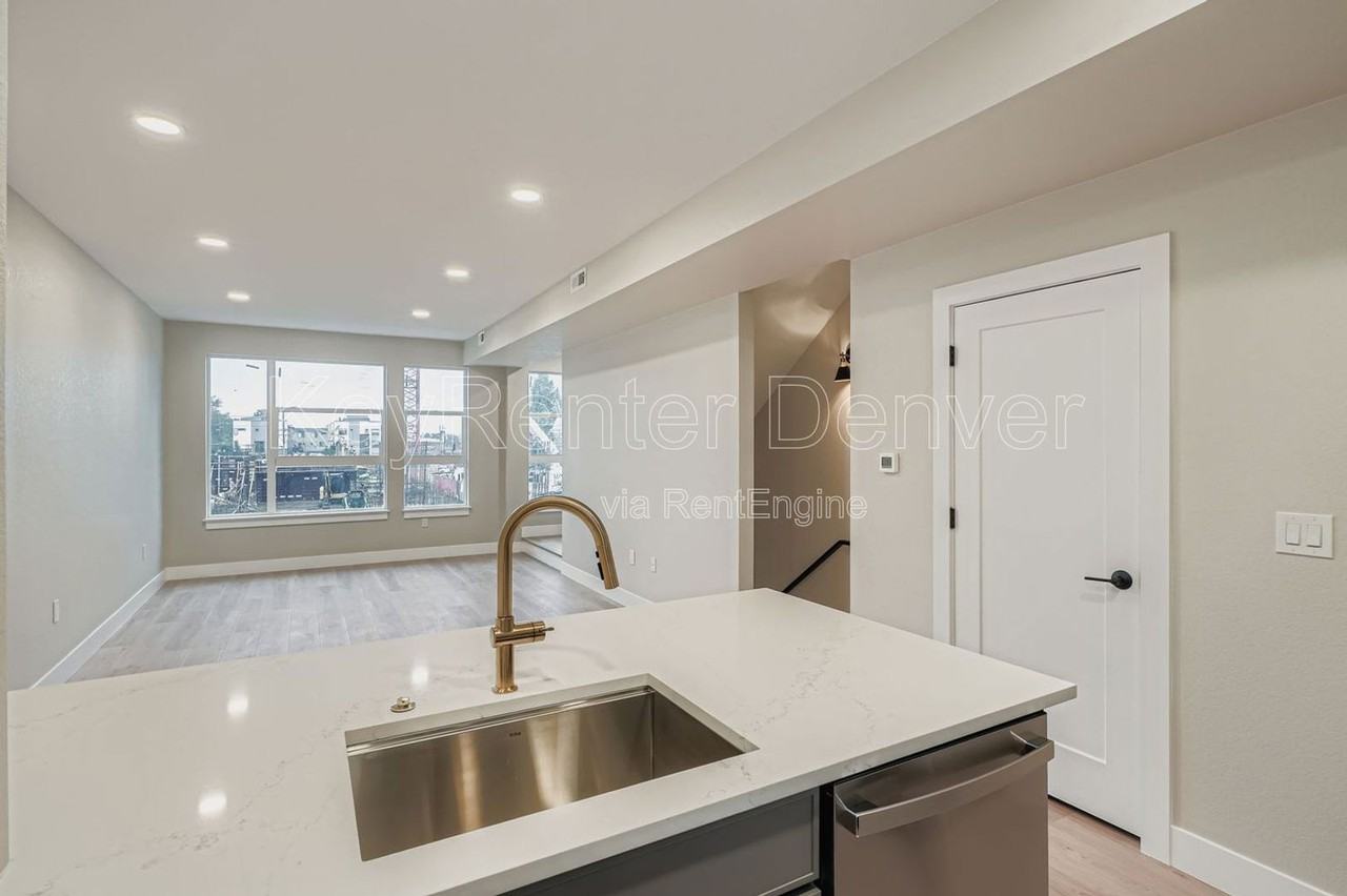 2208 S Albion St #2 - Photo 7 of 21