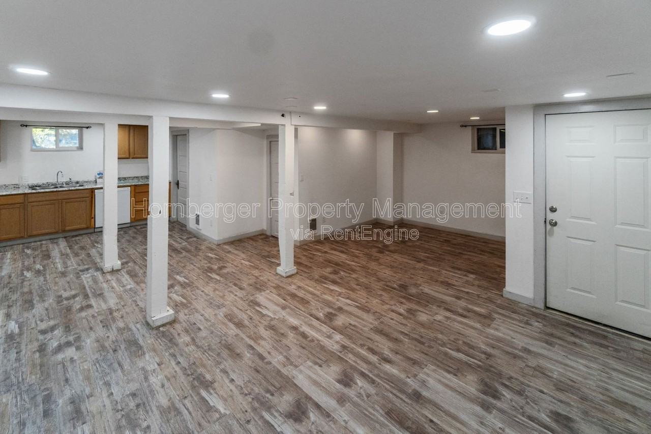 1128 West Jackson Avenue #2 - Photo 3 of 10