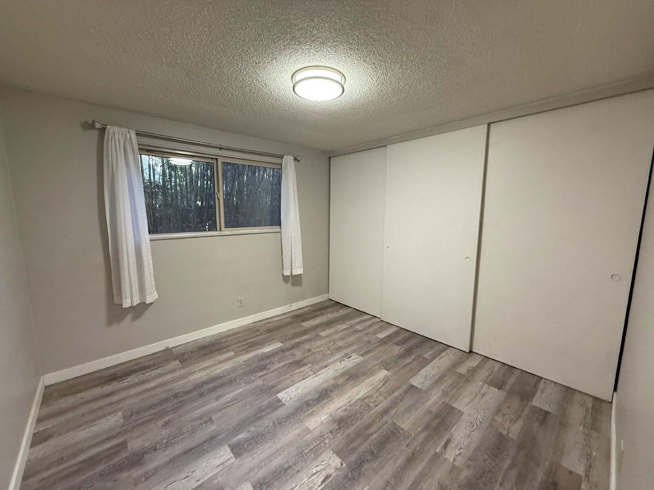 851 W 5th Ave #1 - Photo 5 of 9