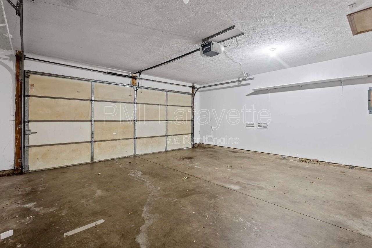 2039 Bridgewater Cir - Photo 6 of 10