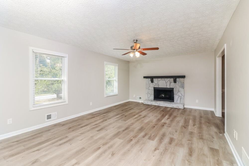 2920 Sandstone Trl Sw - Photo 5 of 17