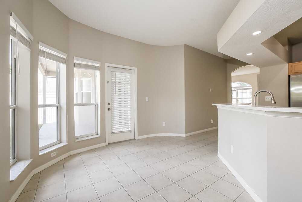 1409 Center St - Photo 6 of 16