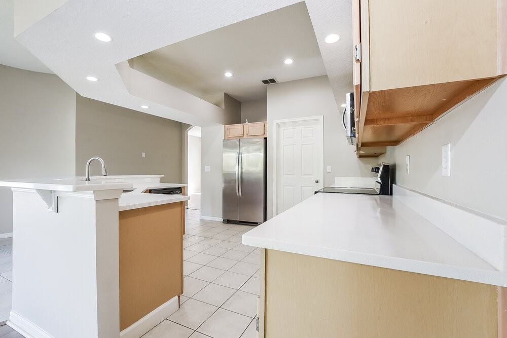 1409 Center St - Photo 7 of 16