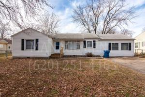 featured image of 608 Waverly Way