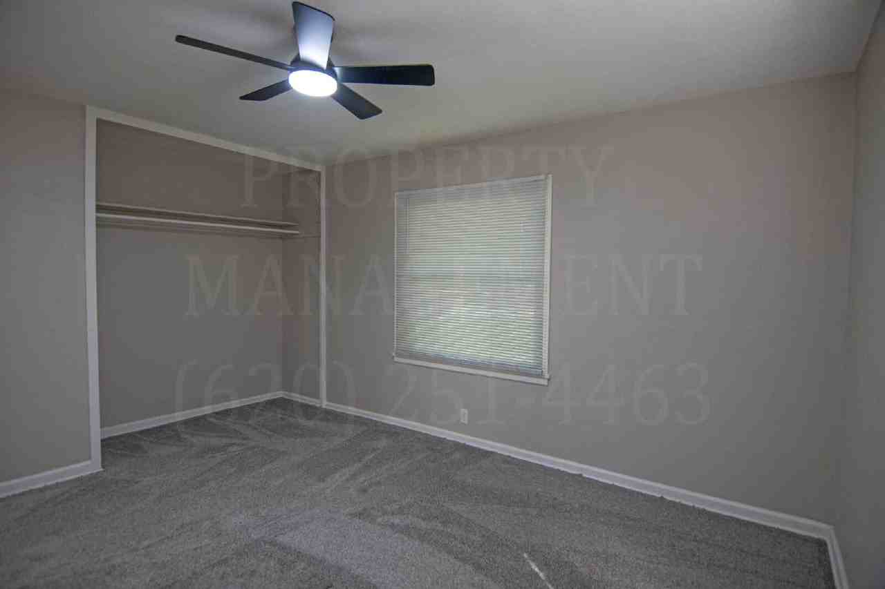 608 Waverly Way - Photo 4 of 28