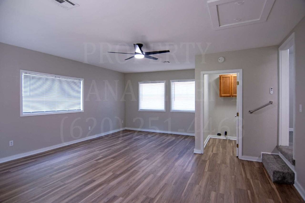 608 Waverly Way - Photo 5 of 28