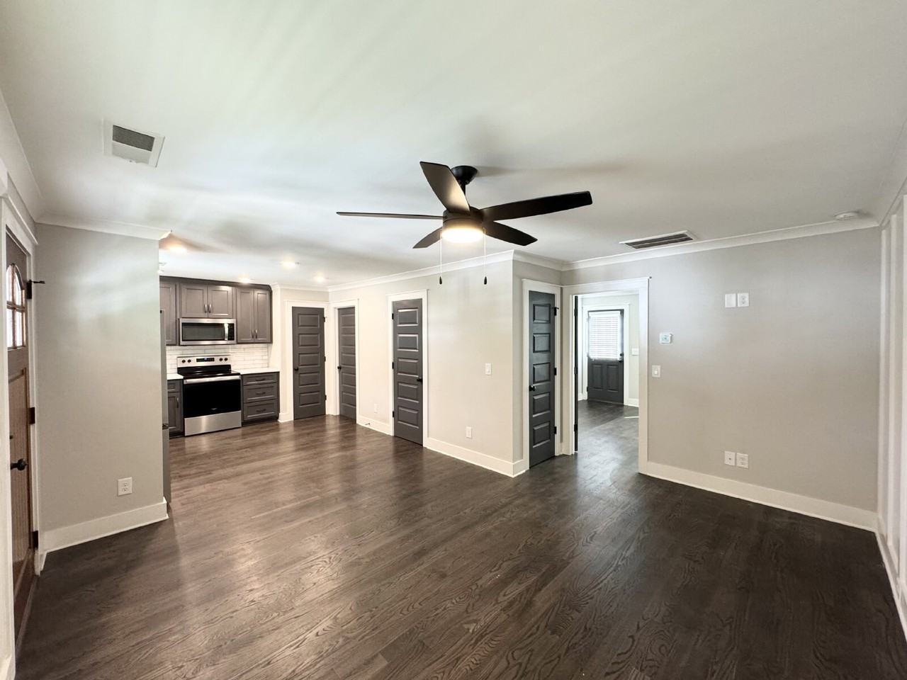 110 Stripling St - Photo 2 of 14