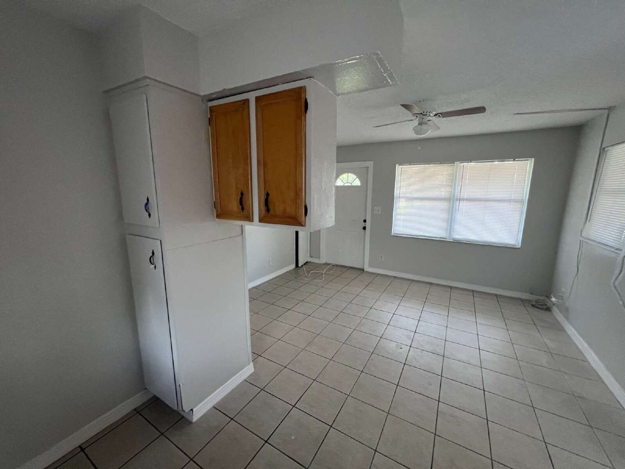 1645 Linwood Ave - Photo 4 of 9