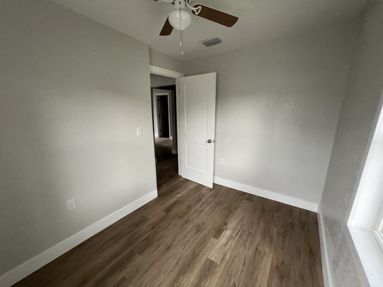 4009 Woodside Avenue - Photo 7 of 16