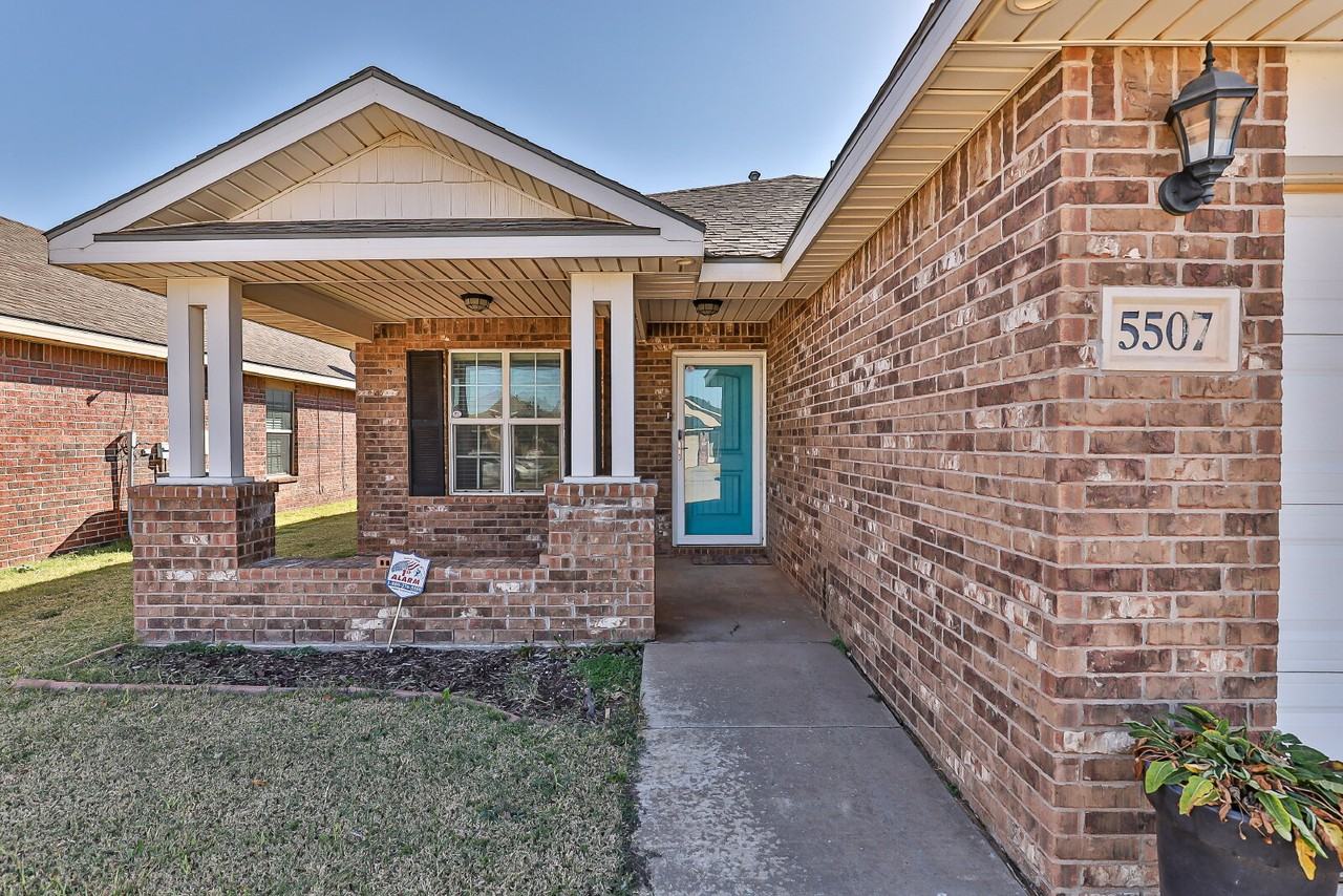 5507 108th St - Photo 3 of 23