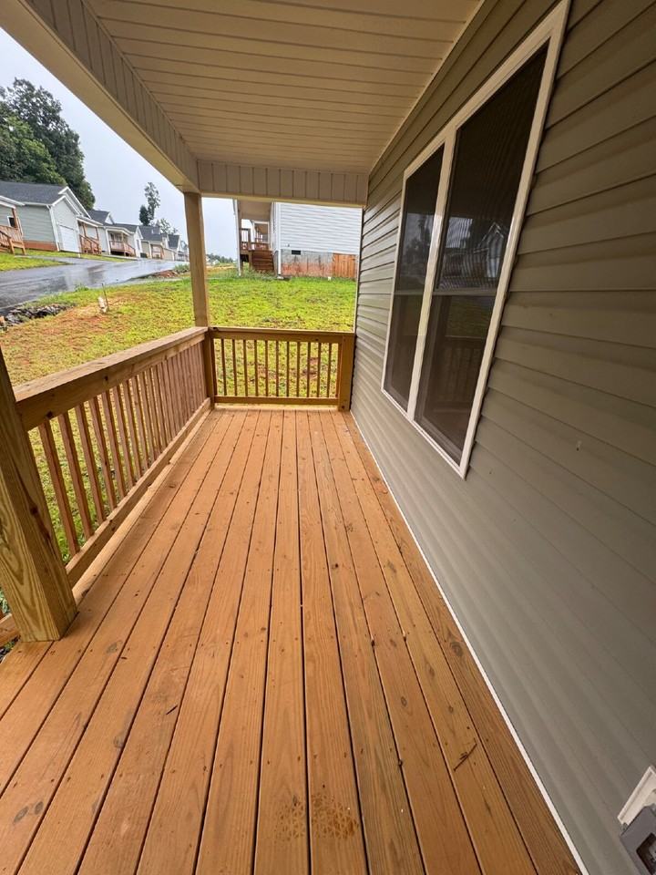 200 Quinn Hill Ln - Photo 2 of 15