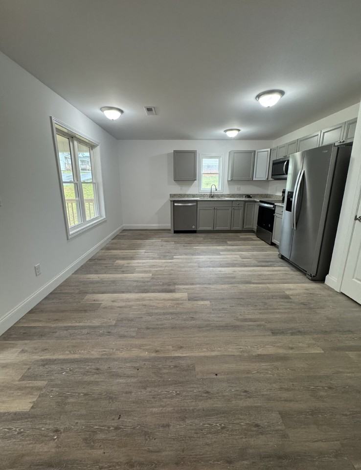 200 Quinn Hill Ln - Photo 4 of 15