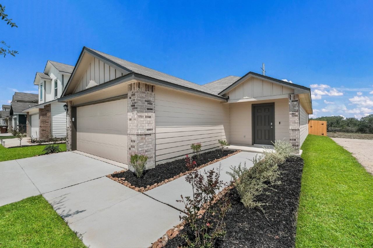 15203 Sacred Bis - Photo 2 of 18