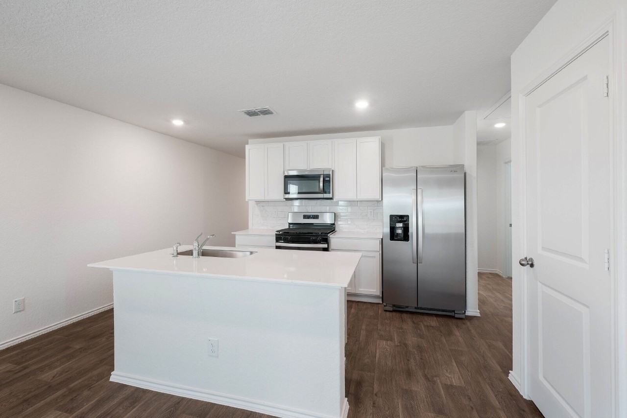 15203 Sacred Bis - Photo 4 of 18