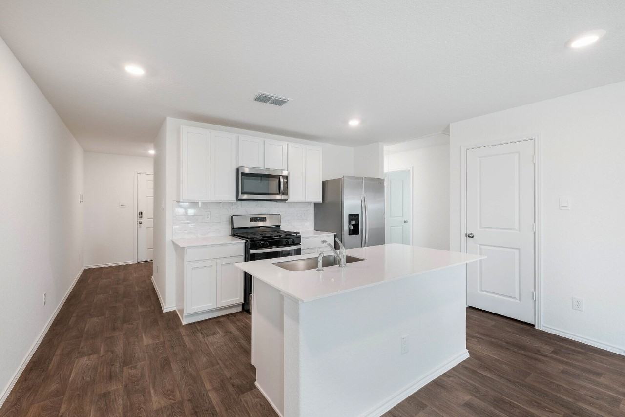 15203 Sacred Bis - Photo 6 of 18