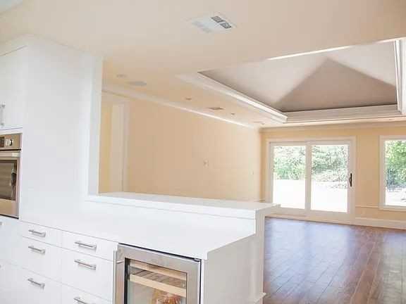 17965 Seabreeze Dr - Photo 4 of 29