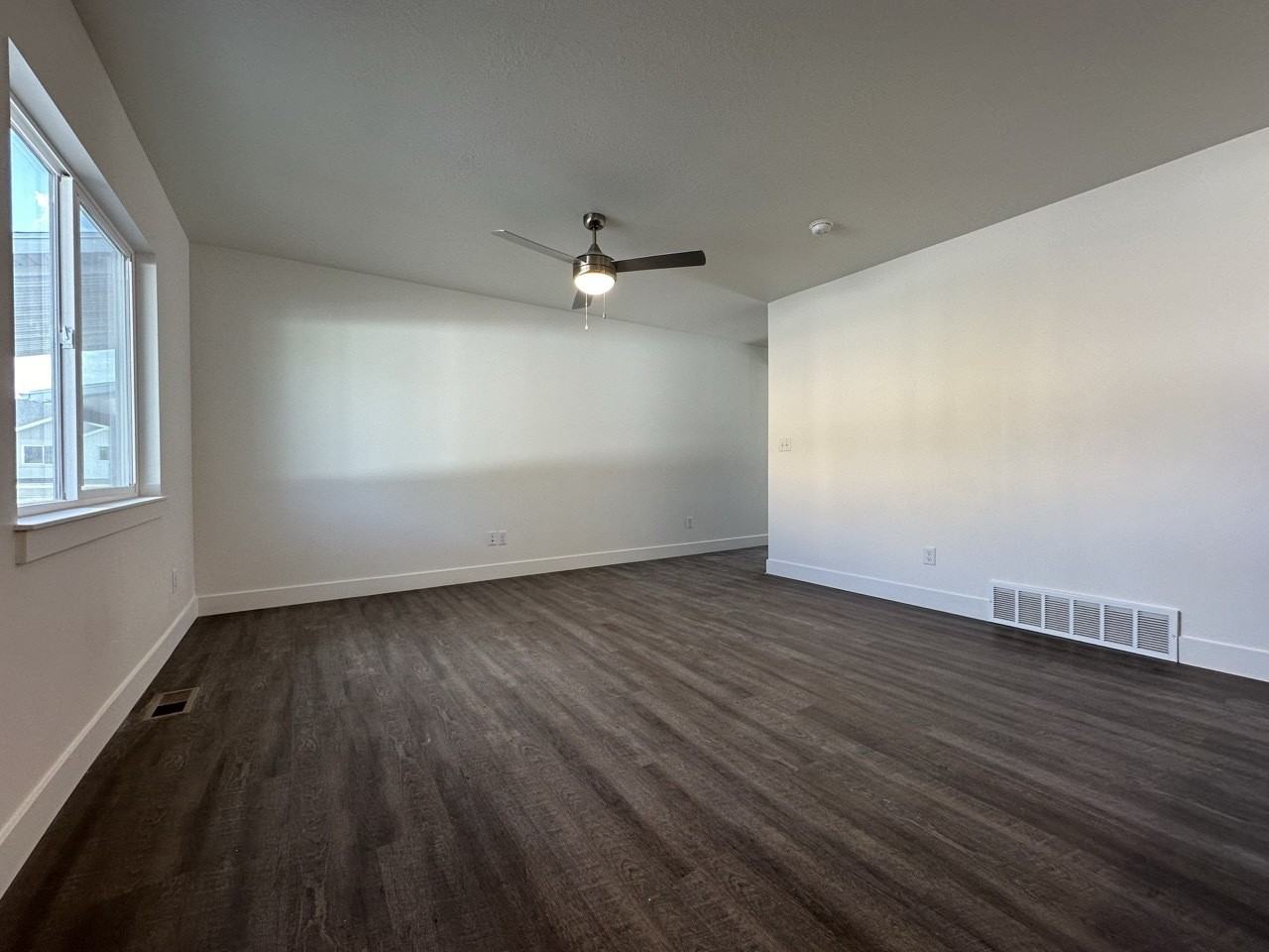 719 N Aly #1 - Photo 3 of 15