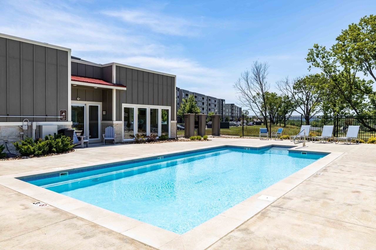 Fairway Flats - Photo 3 of 23