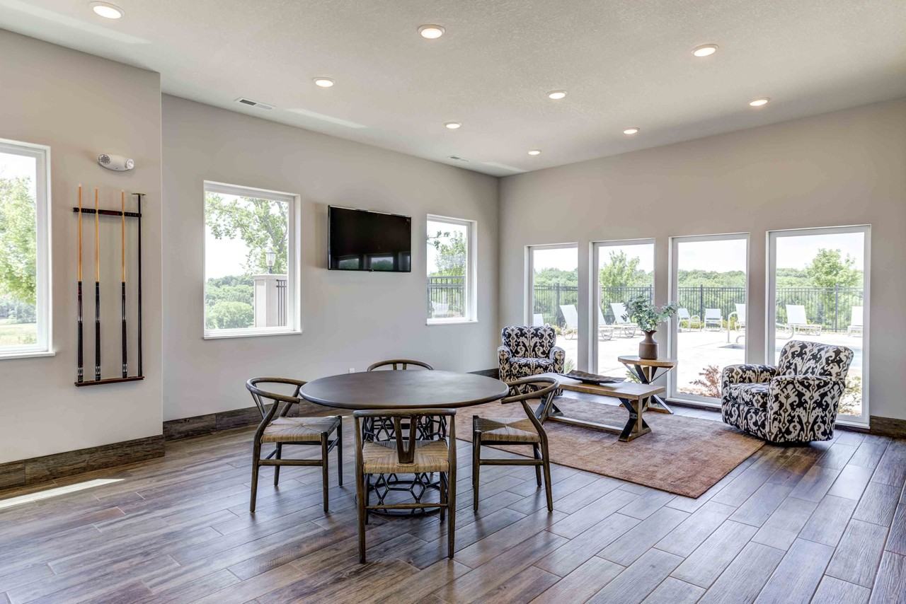 Fairway Flats - Photo 4 of 23