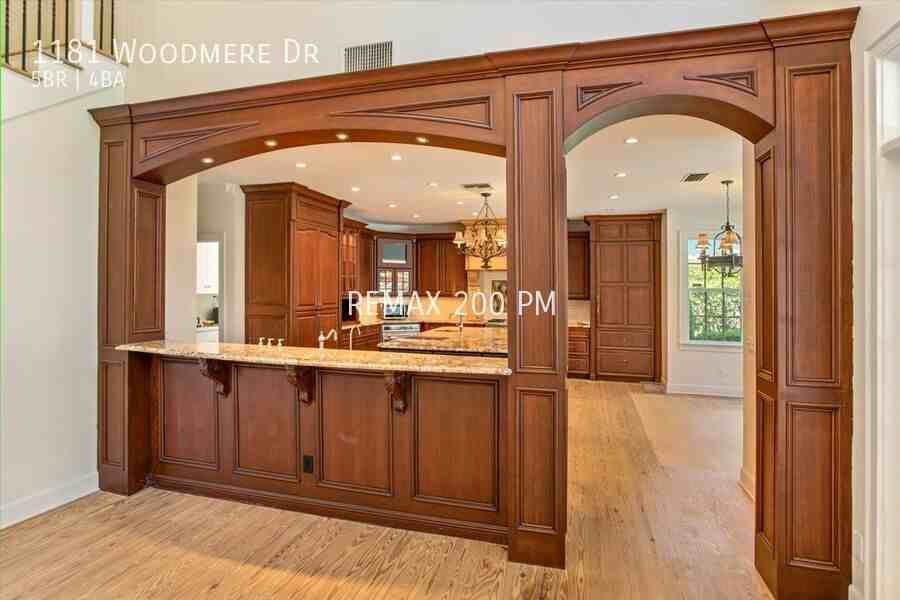 1181 Woodmere Dr - Photo 3 of 23