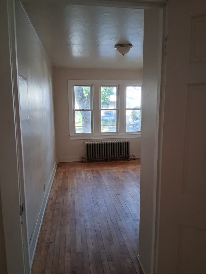 1708 S 81st St - Photo 2 of 15