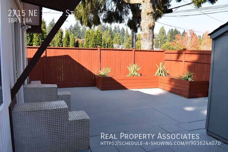 2715 Ne 115th St - Photo 2 of 16