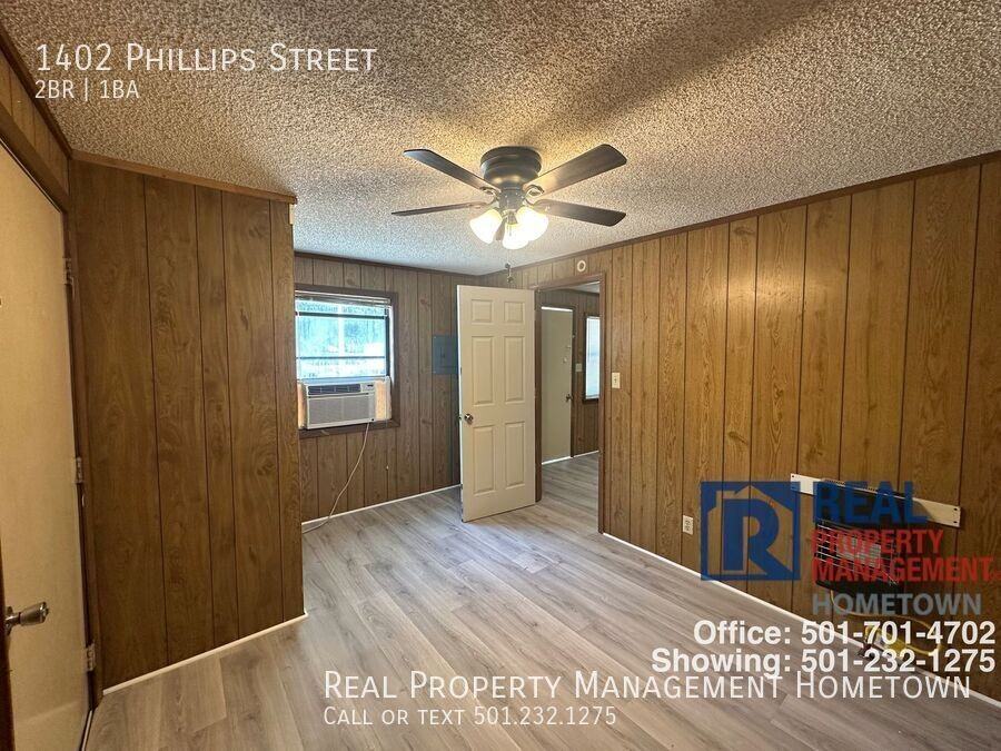 1402 Phillips St - Photo 6 of 11