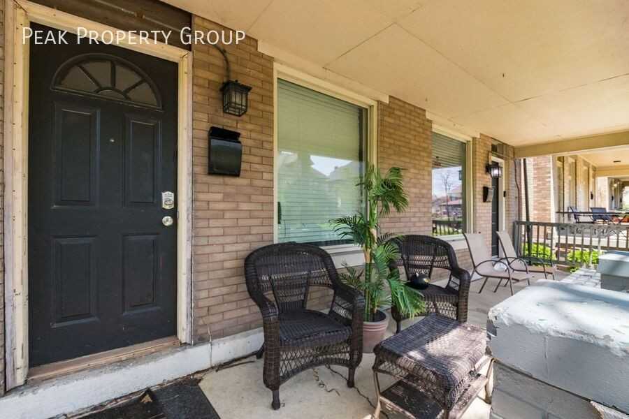 76 Euclid Ave - Photo 4 of 16