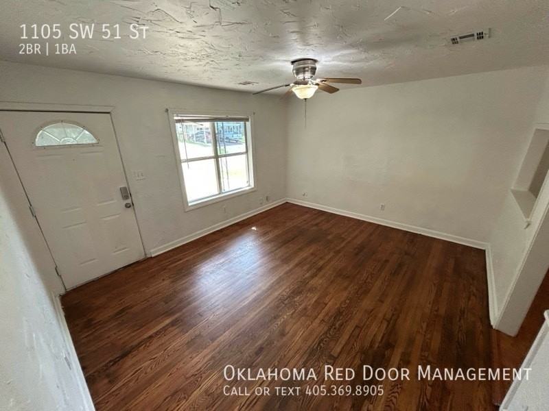 1105 Sw 51st St #51 - Photo 2 of 10