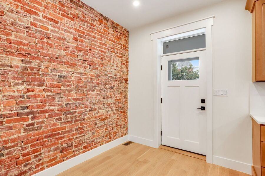 1336 Newton St Nw - Photo 5 of 50