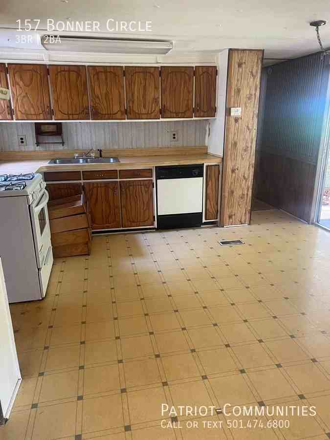 157 Bonner Cir - Photo 3 of 12