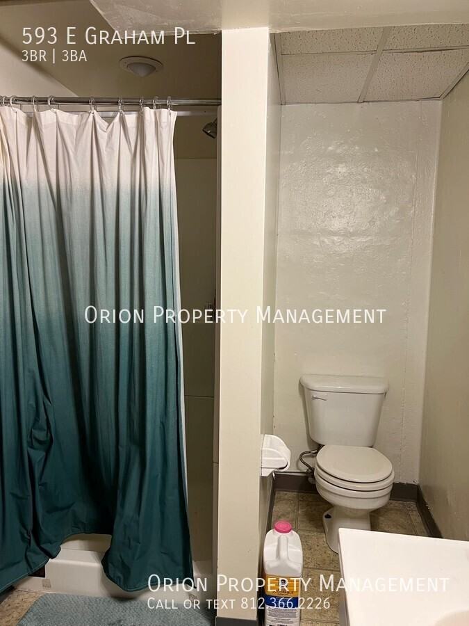 593 E Graham Pl - Photo 5 of 7