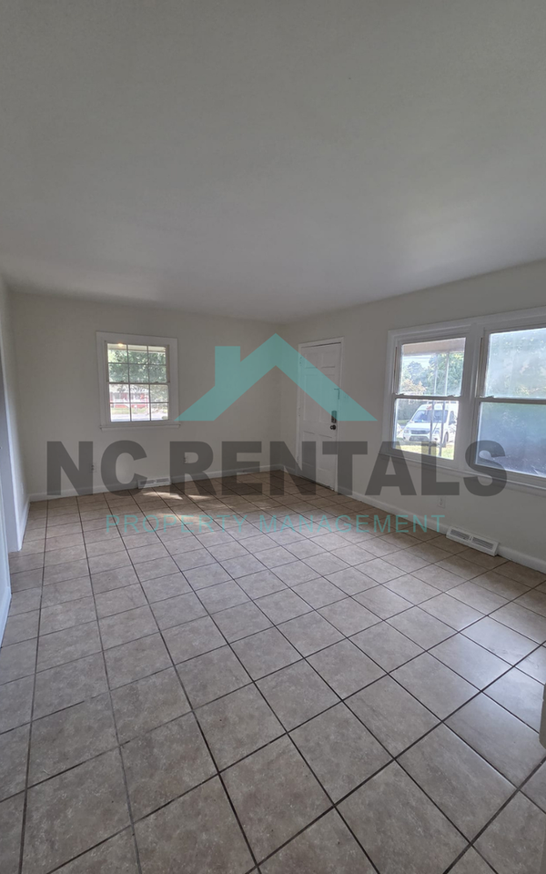 2006 Armhurst Rd - Photo 2 of 26