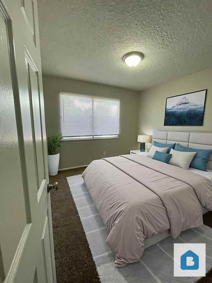 311 University Dr #1 - Photo 4 of 30