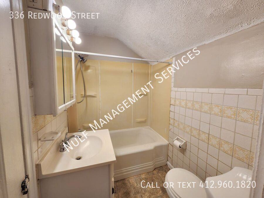 336 Redwood Street - Photo 2 of 11