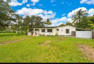 1285 Ne 143rd St - Photo 1 of 1