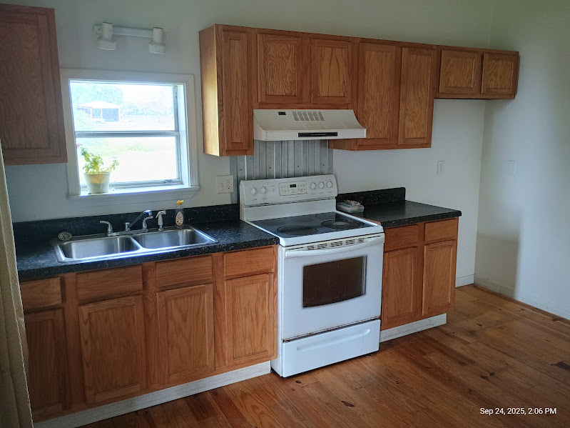 61 Myrick Ave #A - Photo 3 of 9