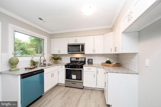 105 Ramble Rd - Photo 5 of 11