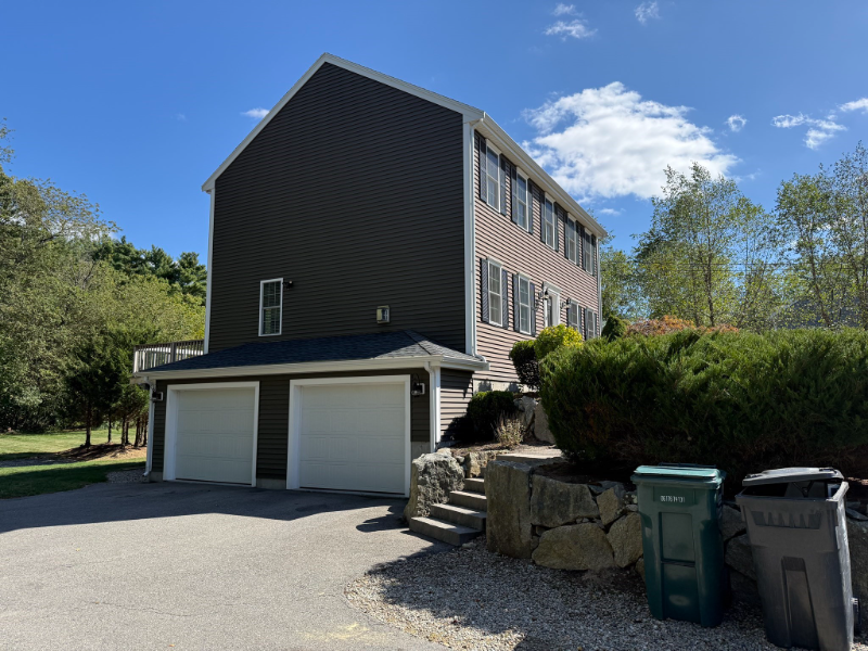 87 Center Street - Photo 4 of 31