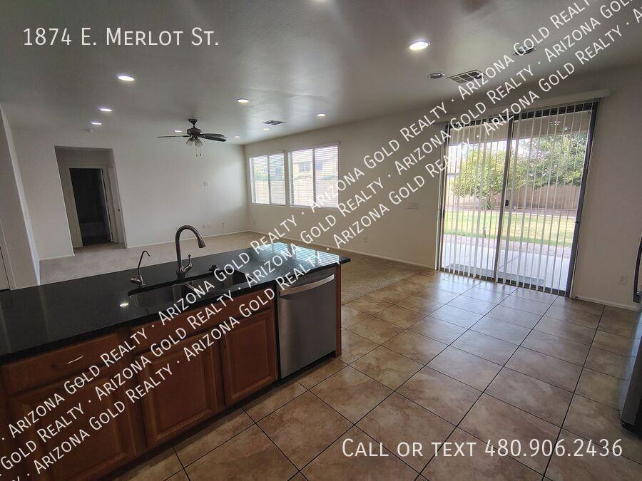 1874 E Merlot St - Photo 7 of 34