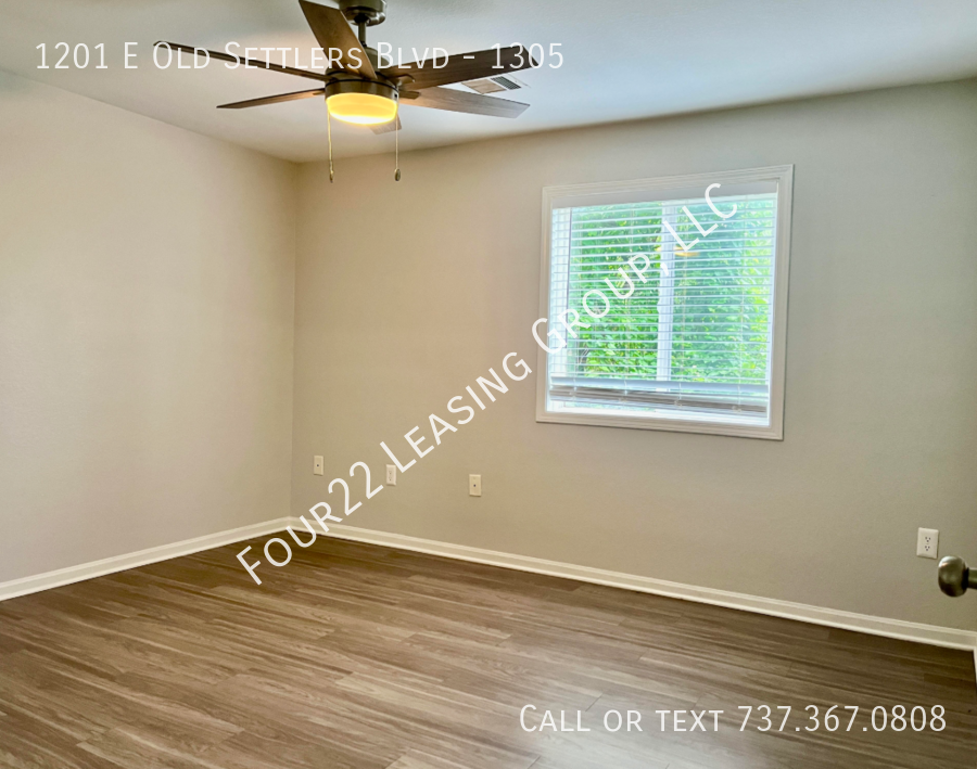 1201 E Old Settlers Blvd #1305 - Photo 7 of 10