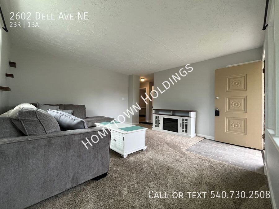 2602 Dell Avenue Northeast - Photo 3 of 21