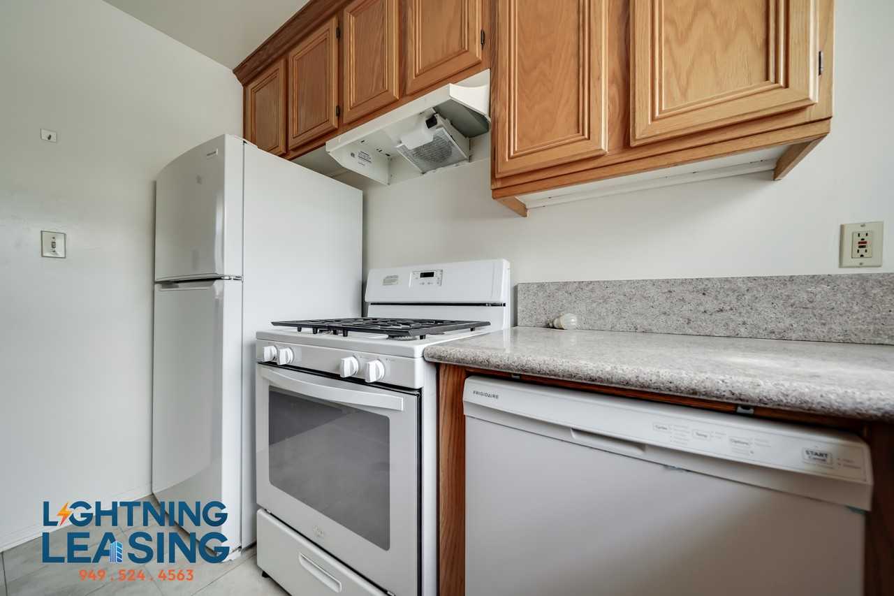 9633 W Olympic Blvd #3 - Photo 5 of 30