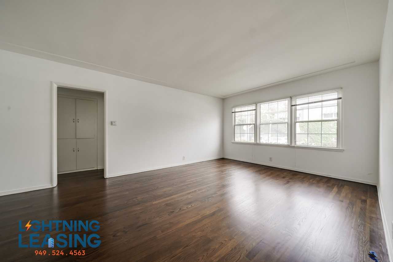 9633 W Olympic Blvd #3 - Photo 4 of 30