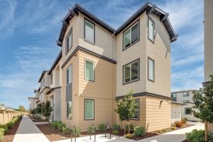 featured image of 975 1st St