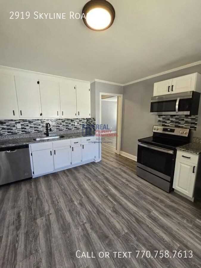 2919 Skyline Rd - Photo 4 of 11