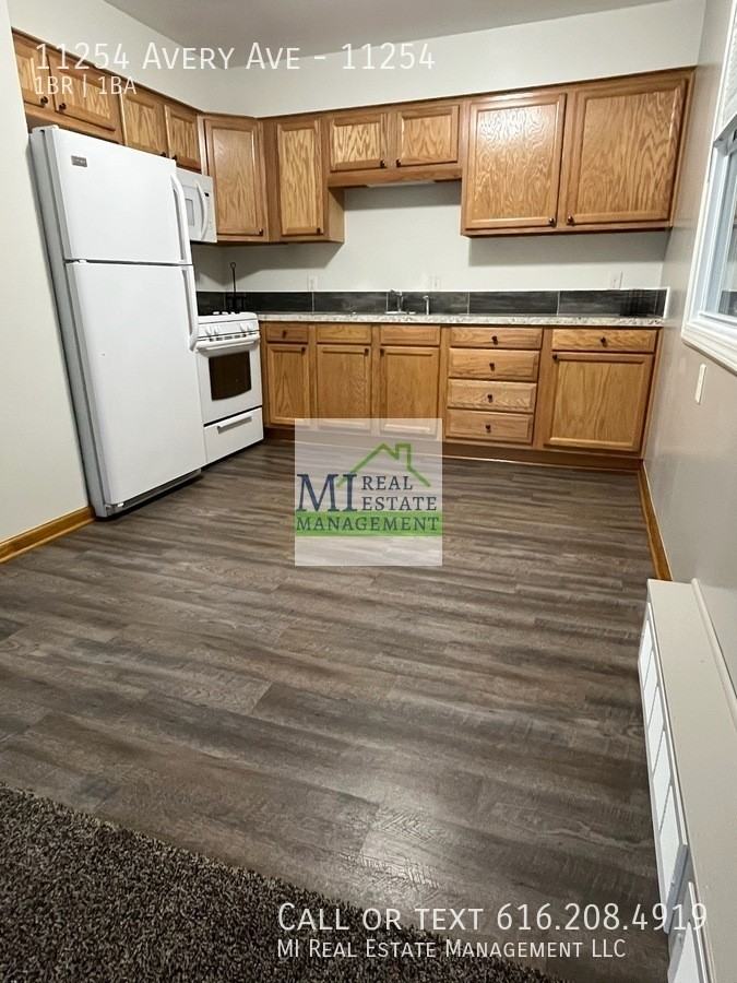 11254 Avery Ave #11254 - Photo 3 of 10