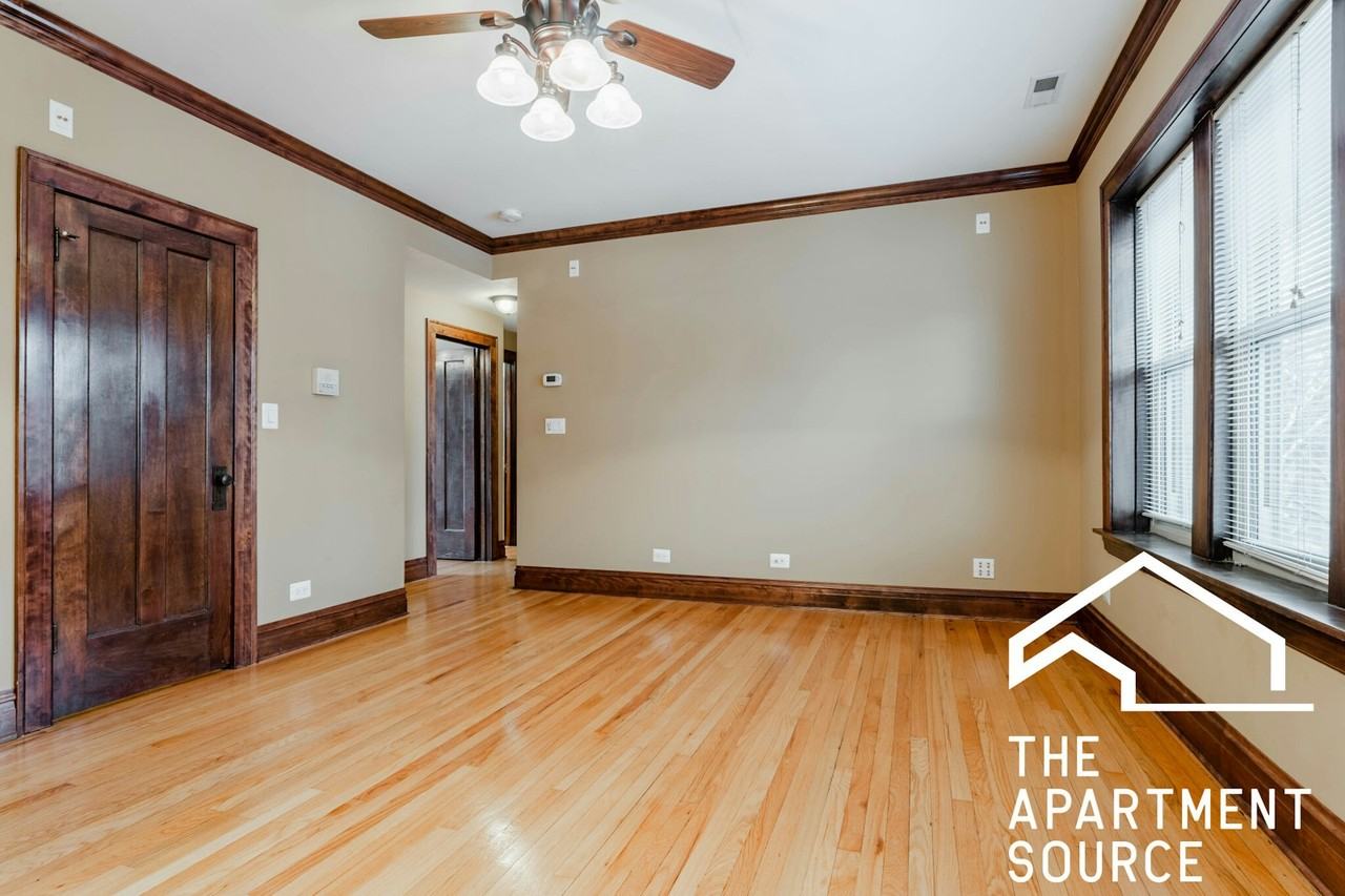 2920 West Cullom Avenue, Unit 1 - Photo 3 of 9