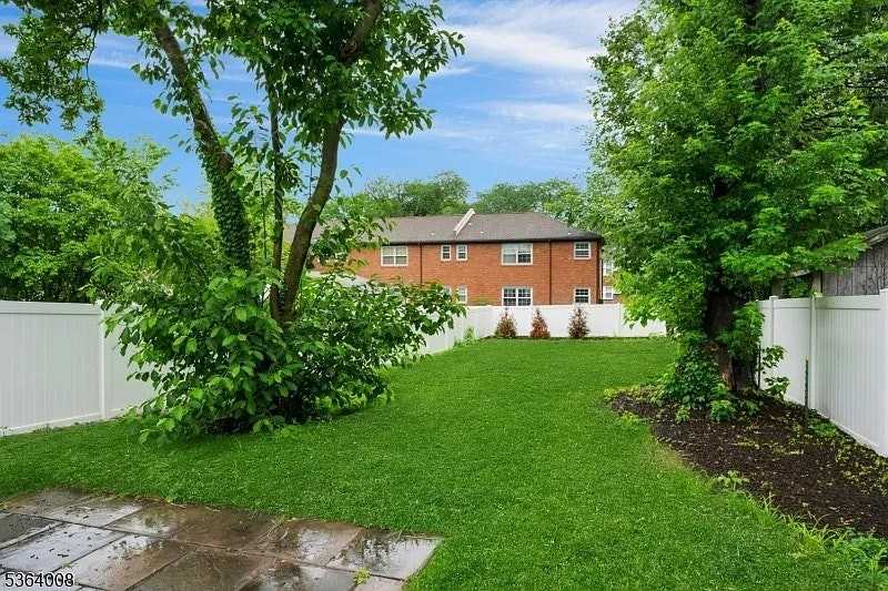 84 Grove Street - Photo 2 of 32